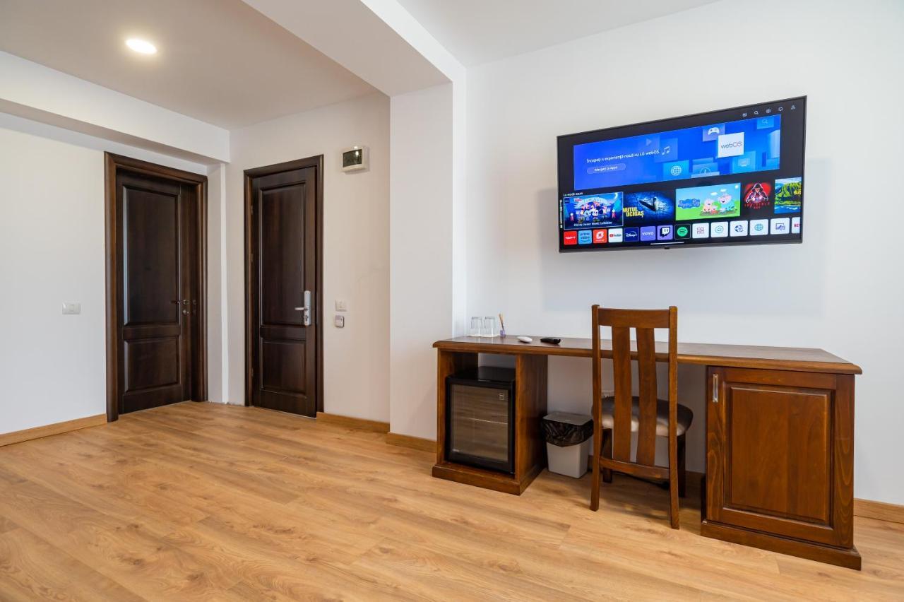 Hotel Voyager Năvodari Exteriér fotografie